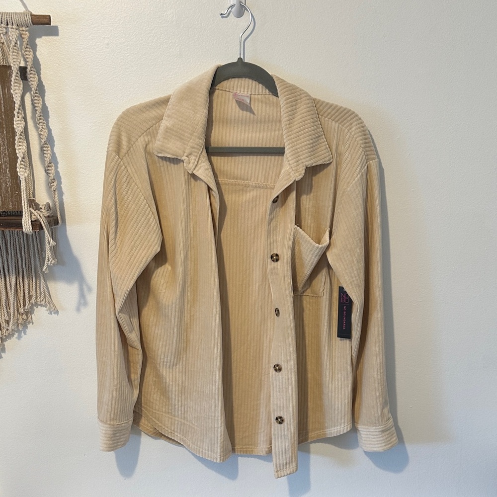 NEW WITH TAGS!! No Boundaries Cream Corduroy Shirt
